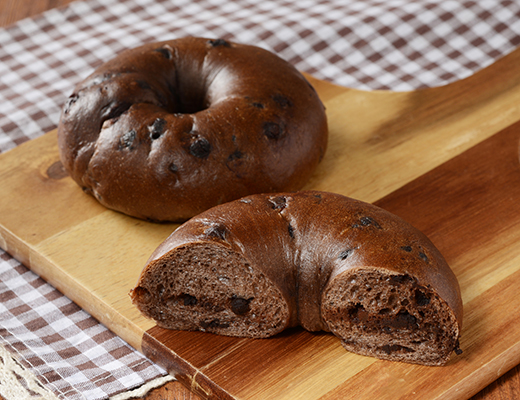 むぎゅっとショコラベーグル　ハイカカオ70％チョコレートチップ