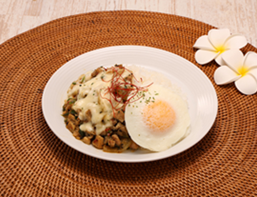 旨さ広がる!チーズガパオライス