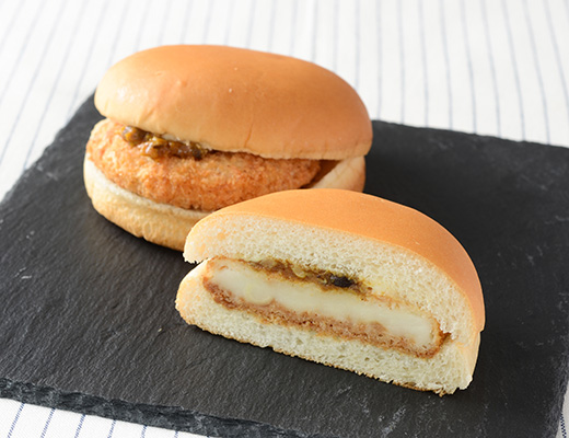 グラタンコロッケバーガー(カレーソース)