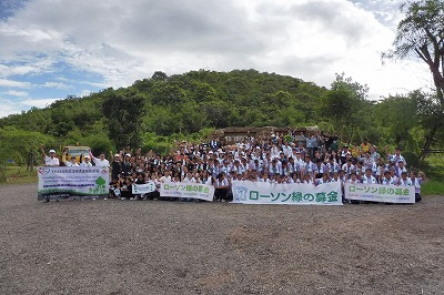 タイ・チャイナ―ト県「国際ボランティア研修」で植林活動