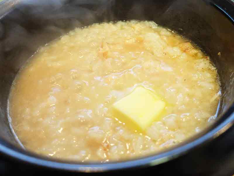 バターを入れて