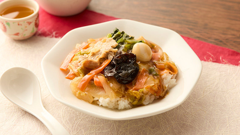 ローソン　1食分の野菜が摂れる　五目具材の中華丼