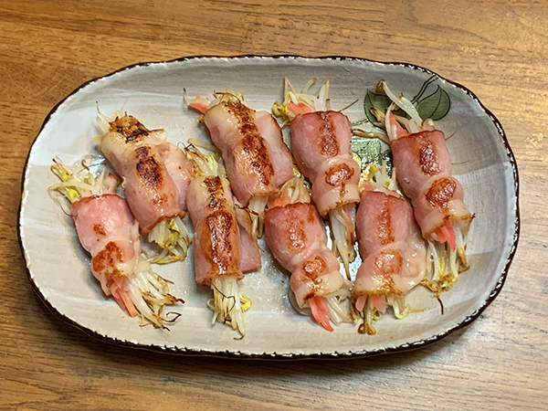 「紅ショウガともやしのベーコン巻」完成