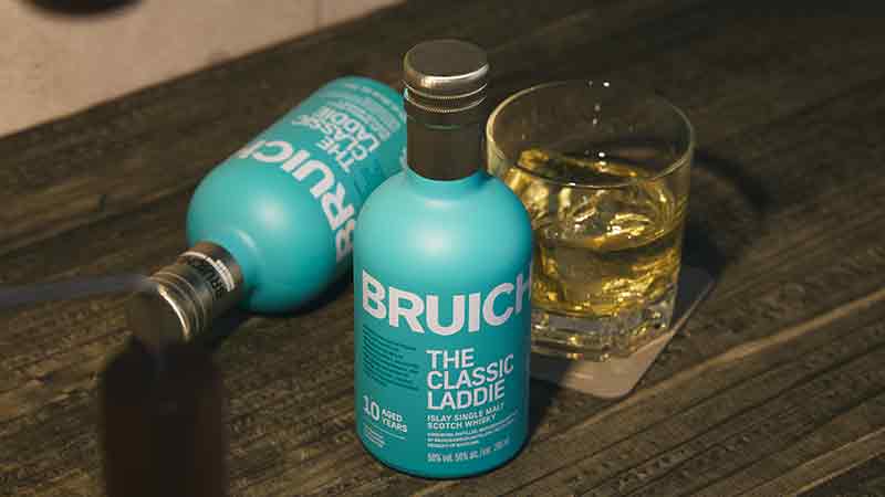 【お酒の注目商品】アイラ島で10年間の熟成を経た「ブルックラディ ザ・クラシック・ラディ 10年」2月17日(火)発売