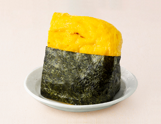 具おにぎり　店内づくりのだしたまご