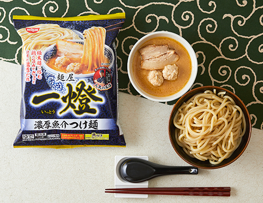 日清食品　麺屋一燈　濃厚魚介つけ麺