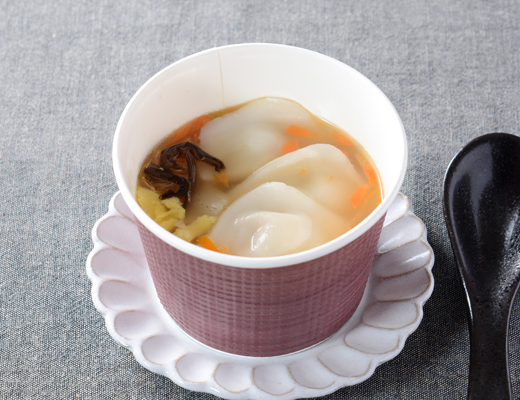 ごま油香るもちもち餃子スープ