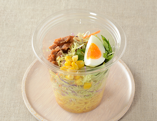 振っておいしいラーメンサラダ　ピリ辛チャーシュー