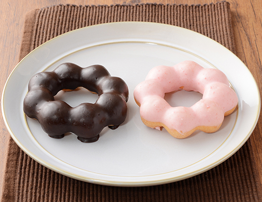 もっちりとしたドーナツ　チョコ＆いちご　2個入
